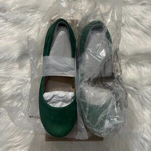 *NEW IN BOX* Lucky Brand LK-Emmie Verdent Green Kidsuede Flats, Size 9